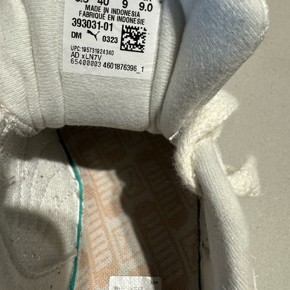 Women’s PUMA size 9 - Picture 3 of 5
